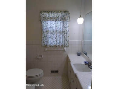 Three Bedroom Three and a Half Bath Great Family Neighborhood - photo 26