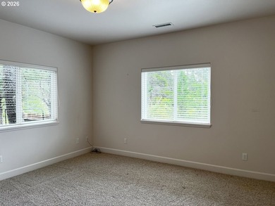 Welcome to this beautifully maintained 3-bedroom, 2.5-bath home - photo 26