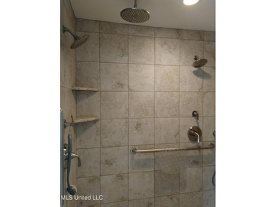 Three Bedroom Three and a Half Bath Great Family Neighborhood - photo 32