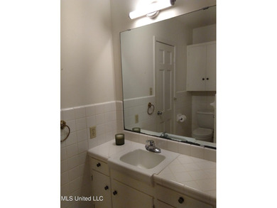 Three Bedroom Three and a Half Bath Great Family Neighborhood - photo 34