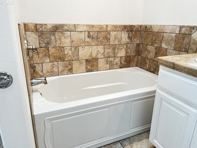 Welcome to this beautifully maintained 3-bedroom, 2.5-bath home - photo 35