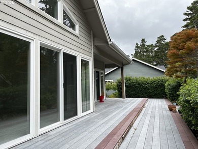 Welcome to this beautifully maintained 3-bedroom, 2.5-bath home - photo 47
