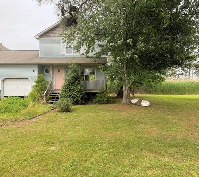 3-bedroom, 1.5 bath duplex unit with attached garage. This unit - photo 1