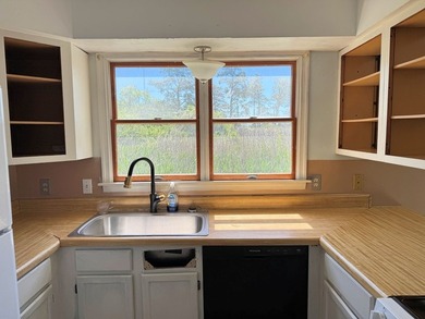 3-bedroom, 1.5 bath duplex unit with attached garage. This unit - photo 4