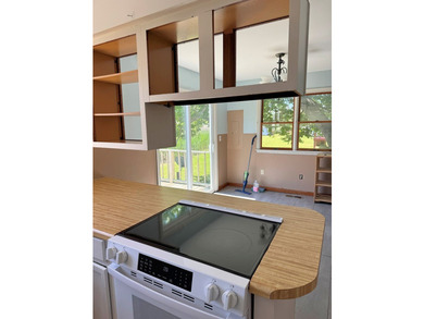 3-bedroom, 1.5 bath duplex unit with attached garage. This unit - photo 5