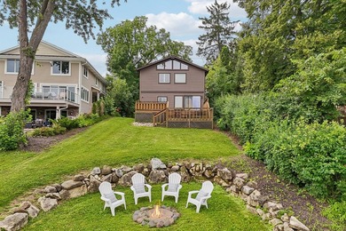 Discover your own slice of lake life on sought after Little - photo 1