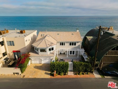 This picture-perfect, East Coast-style oceanfront estate in the - photo 3
