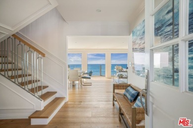 This picture-perfect, East Coast-style oceanfront estate in the - photo 5
