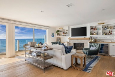 This picture-perfect, East Coast-style oceanfront estate in the - photo 6