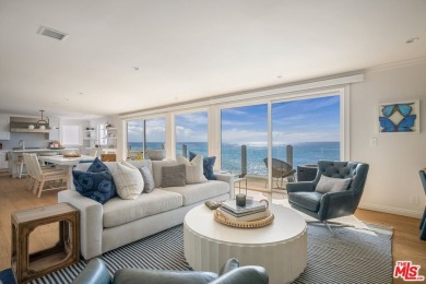 This picture-perfect, East Coast-style oceanfront estate in the - photo 7