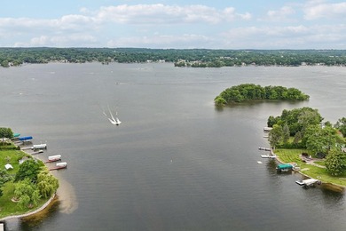 Discover your own slice of lake life on sought after Little - photo 7