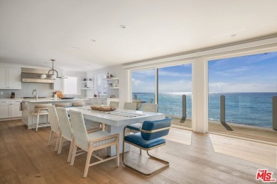 This picture-perfect, East Coast-style oceanfront estate in the - photo 8