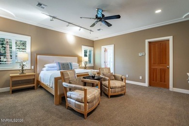 You'll love this pristine custom home in Uppaway Estates, a - photo 12