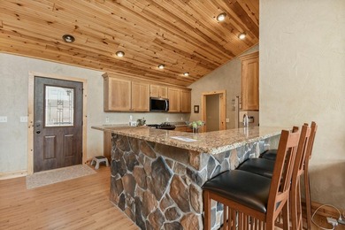 Meticulously maintained and move-in ready, this 6-bedroom - photo 14