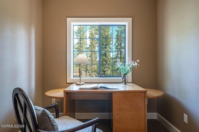 You'll love this pristine custom home in Uppaway Estates, a - photo 15