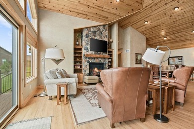 Meticulously maintained and move-in ready, this 6-bedroom - photo 15