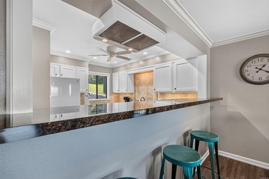 Lake Hamilton living has never been easier! Welcome to the gated - photo 16
