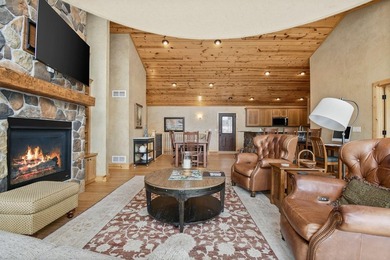 Meticulously maintained and move-in ready, this 6-bedroom - photo 17