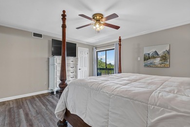 Lake Hamilton living has never been easier! Welcome to the gated - photo 27