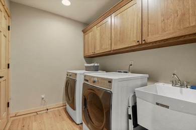 Meticulously maintained and move-in ready, this 6-bedroom - photo 30