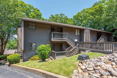 Lake Hamilton living has never been easier! Welcome to the gated - photo 32