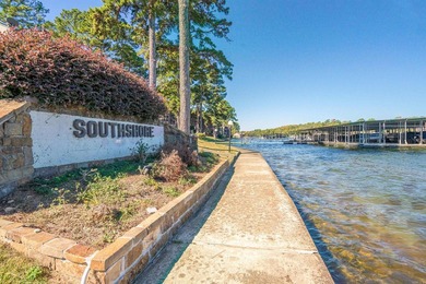 Lake Hamilton living has never been easier! Welcome to the gated - photo 34