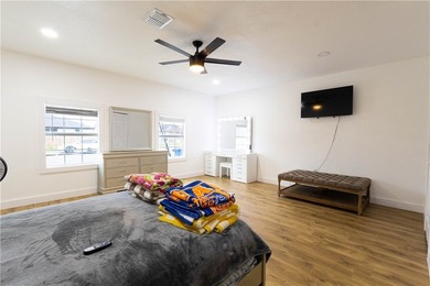 Step into a home where everything has already been done for you - photo 7