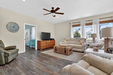 Thoughtfully designed and built with attention to detail, this - photo 10