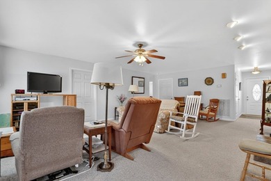 2/215 Well maintained Rancher overlooking the 8th Fairway - photo 7