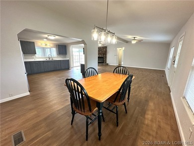 Welcome home to this beautifully remodeled 3-bed, 2-bath home in - photo 13
