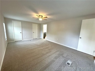 Welcome home to this beautifully remodeled 3-bed, 2-bath home in - photo 17