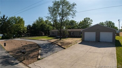 Welcome home to this beautifully remodeled 3-bed, 2-bath home in - photo 31