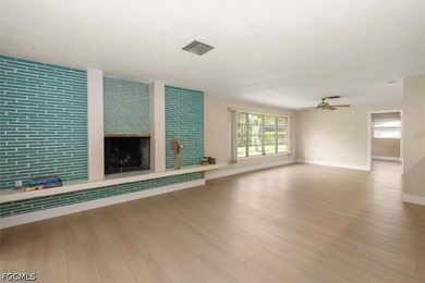 Welcome to this beautifully maintained, NO FLOOD ZONE, two-owner - photo 12