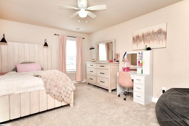 Nestled on a quiet cul -de-sac in the desirable Lost River - photo 20