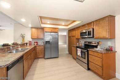 Welcome to this beautifully maintained, NO FLOOD ZONE, two-owner - photo 23