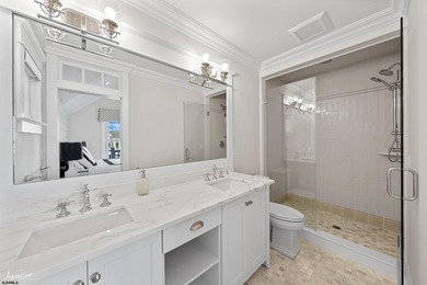 The Most Prestigious Home Built on the Goldcoast. This Exquisite - photo 26