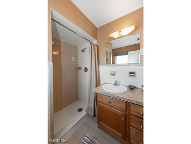 Welcome to this beautifully maintained, NO FLOOD ZONE, two-owner - photo 33