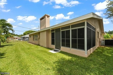 Welcome to this beautifully maintained, NO FLOOD ZONE, two-owner - photo 39