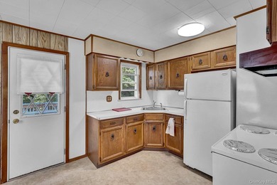 Charming 4-bedroom, 1-bath Cape located mid-block on a quiet - photo 12
