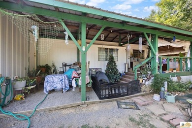 Large shop on site and adjacent urestricted lot with water and - photo 13