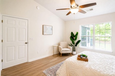 UPDATED PHOTOS! This adorable garden home has been completely - photo 17