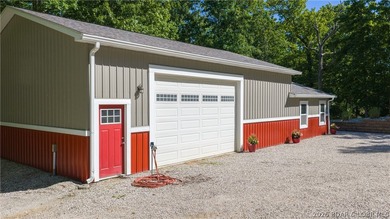 Rare opportunity to own a highly versatile and private 5.5 acre - photo 27