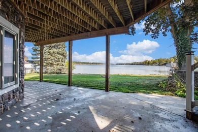 Discover luxury lakeside living in this custom-built 3-bedroom - photo 29