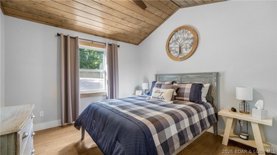 Rare opportunity to own a highly versatile and private 5.5 acre - photo 34
