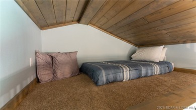 Rare opportunity to own a highly versatile and private 5.5 acre - photo 36