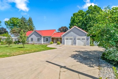 Discover luxury lakeside living in this custom-built 3-bedroom - photo 42