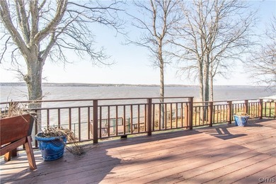 Charming Cedar sided lakefront Ranch home just outside Historic - photo 7