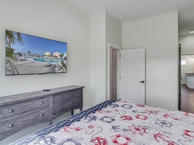 This waterfront home is the perfect Vacation House or Short Term - photo 23