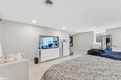 Modern living, completely reimagined. This fully updated home - photo 24