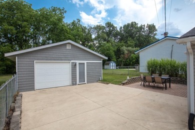 This charming five-bedroom, two-bath and thoroughly updated home - photo 27